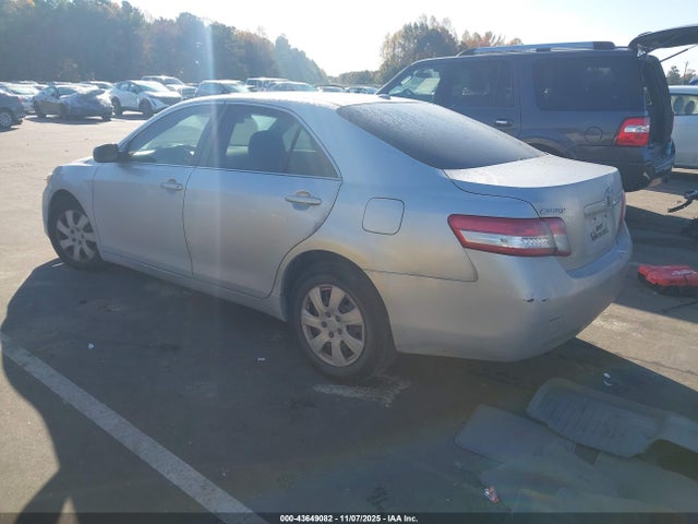 43649082 :رقم المزاد ، 4T1BF3EK5BU774027 vin ، 2011 Toyota Camry Le مزاد بيع