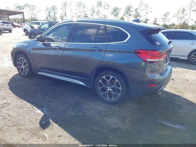 2021 BMW X1 WBXJG9C03M5T49259 Photo 2