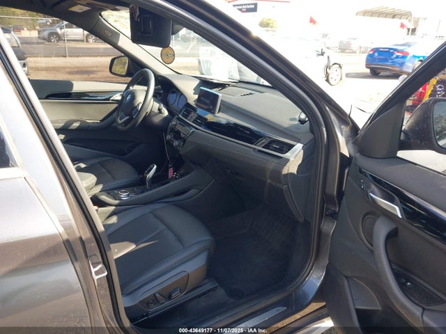 2021 BMW X1 WBXJG9C03M5T49259 Photo 4