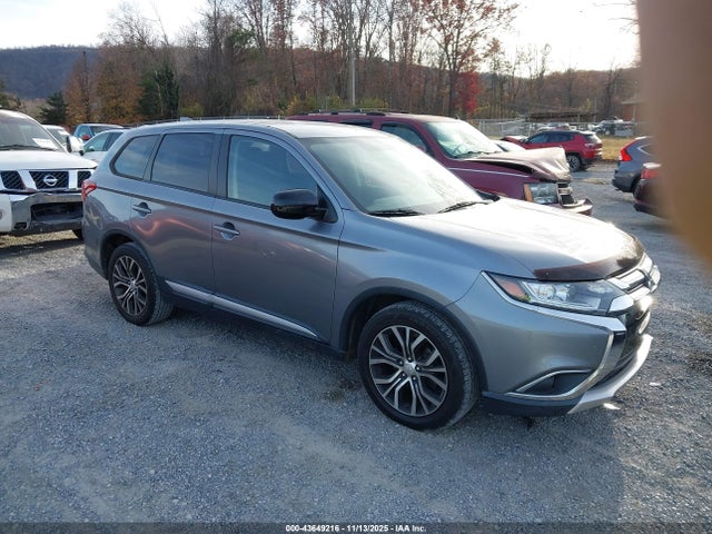 2017 MITSUBISHI OUTLANDER JA4AD2A39HZ050362 Photo 0