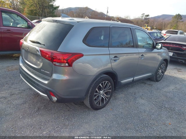 2017 MITSUBISHI OUTLANDER JA4AD2A39HZ050362 Photo 3