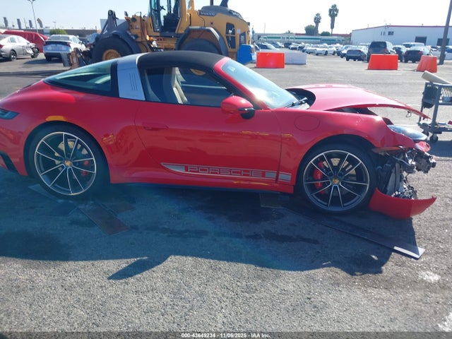 WP0BB2A98NS231073 Porsche 911 4 Gts/edition 50 Years Porsche Design/targa 4s