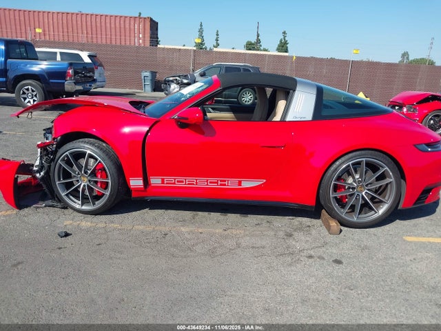 WP0BB2A98NS231073 Porsche 911 4 Gts/edition 50 Years Porsche Design/targa 4s