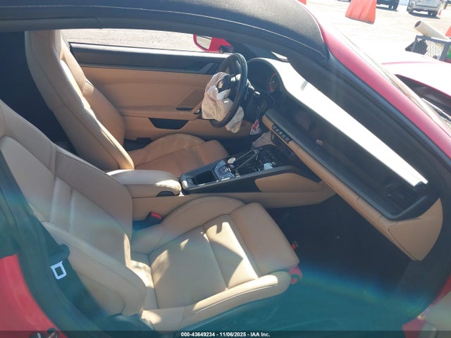 WP0BB2A98NS231073 Porsche 911 4 Gts/edition 50 Years Porsche Design/targa 4s