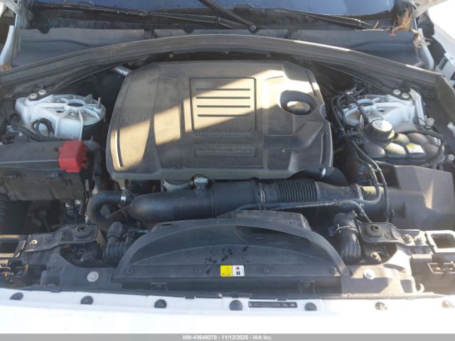 2018 JAGUAR F-PACE SADCJ2GX4JA328384 Photo 9