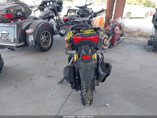 MLHKF3857N5101942 Honda Adv150 A