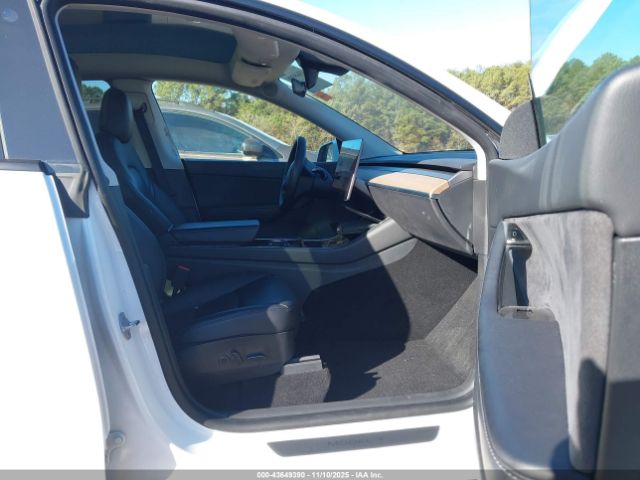 2021 TESLA MODEL Y 5YJYGDEE6MF090241 Photo 4
