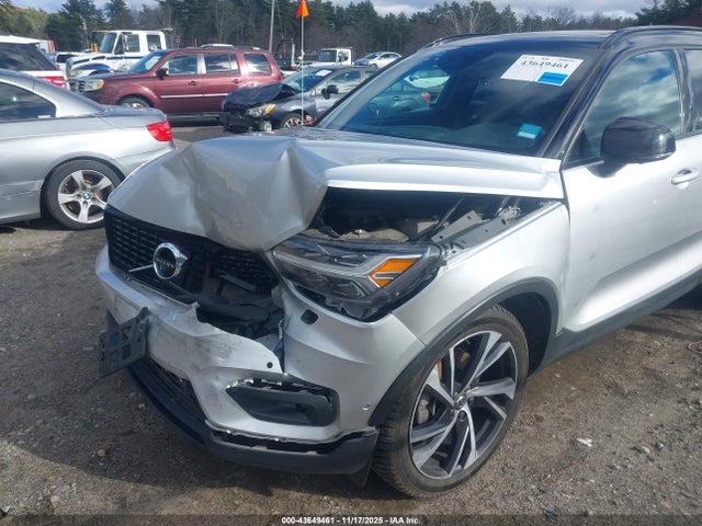 YV4162UM7K2072202 Volvo Xc40 T5 R-design