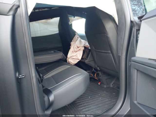 2025 TESLA CYBERTRUCK 7G2CEHED4SA071001 Photo 7