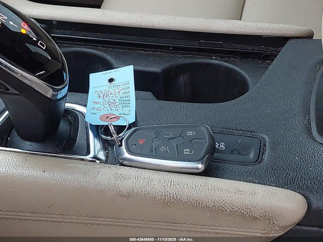 2017 CADILLAC XT5 1GYKNARS4HZ236883 Photo 10