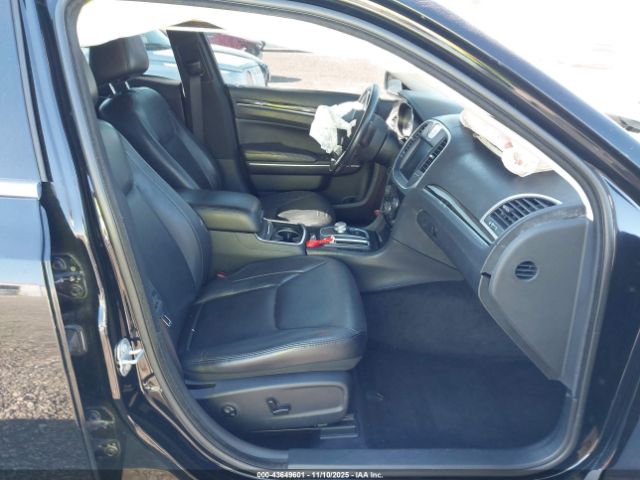 2016 CHRYSLER 300 2C3CCAAG0GH304624 Photo 4
