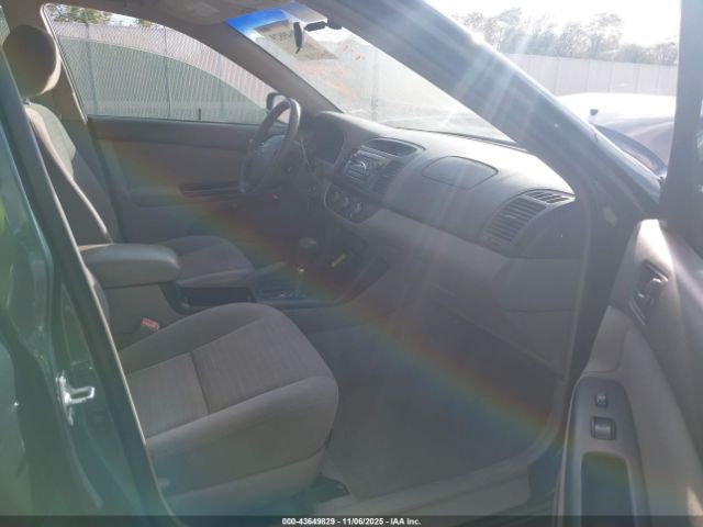 2005 TOYOTA CAMRY 4T1BE32K55U100083 Photo 4