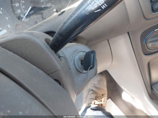 2002 TOYOTA COROLLA 1NXBR12E92Z652538 Photo 10