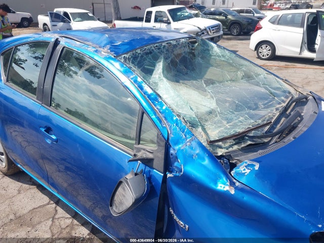 43649904 :رقم المزاد ، JTDKDTB36E1561620 vin ، 2014 Toyota Prius C One مزاد بيع