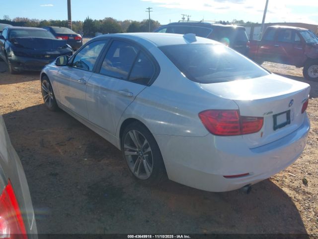 2013 BMW 320I WBA3C3C56DF983053 Photo 2