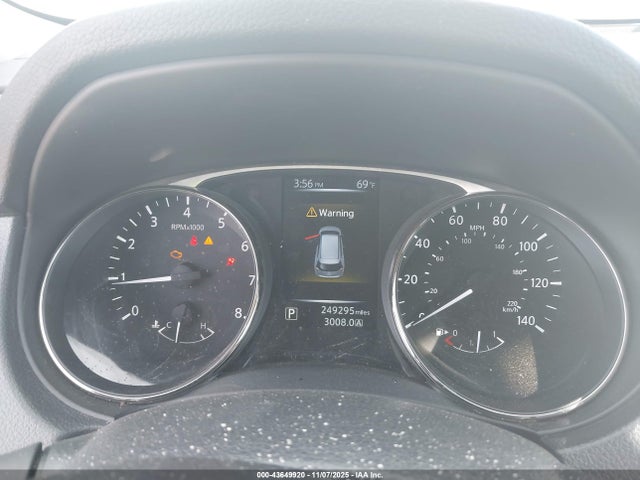 2015 Nissan Rogue S მანქანა იყიდება აუქციონზე, vin: KNMAT2MV2FP576752, აუქციონის ნომერი: 43649920
