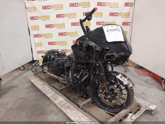 2018 HARLEY-DAVIDSON FLTRXS 1HD1KTC12JB685031