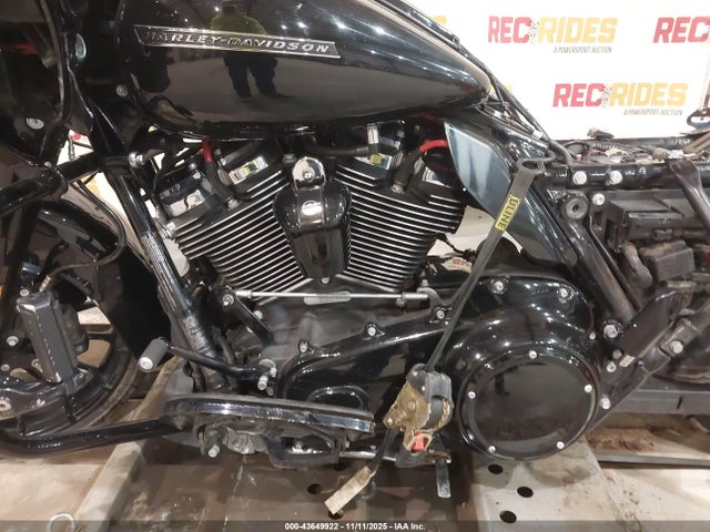 2018 HARLEY-DAVIDSON FLTRXS 1HD1KTC12JB685031 Photo 8