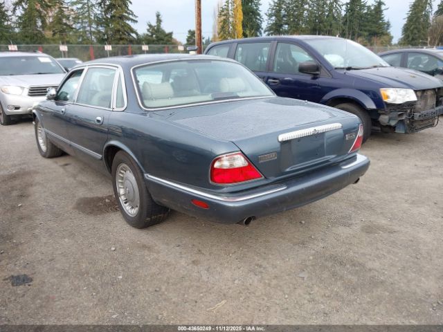 2000 JAGUAR XJ8 SAJDA24C5YLF17226 Photo 2