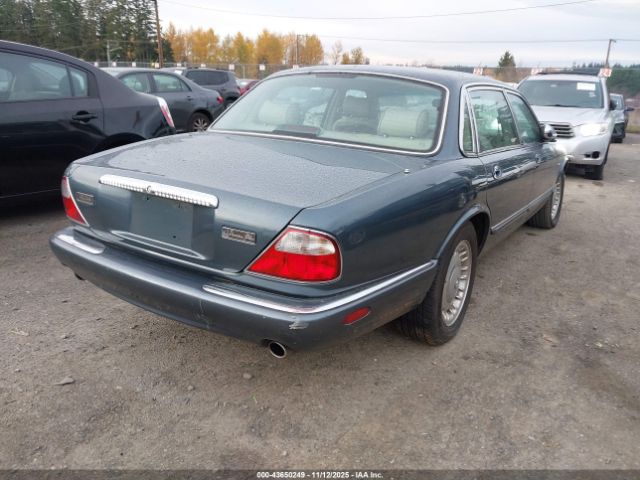 2000 JAGUAR XJ8 SAJDA24C5YLF17226 Photo 3