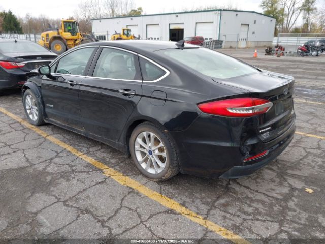 2019 FORD FUSION HYBRID 3FA6P0MU6KR262455 Photo 2