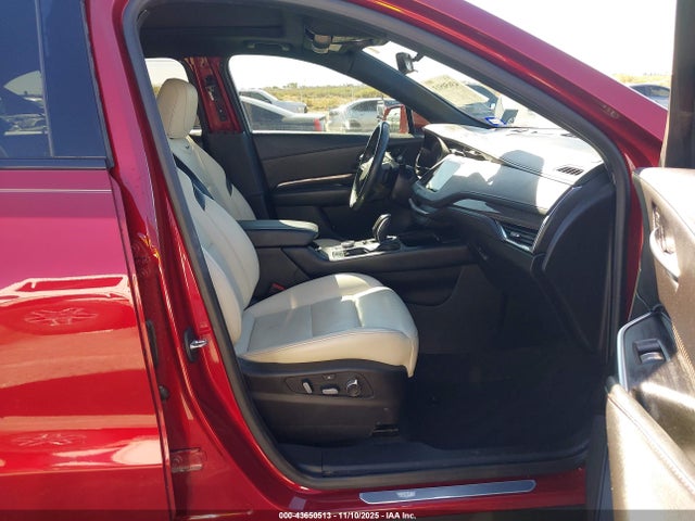 2019 CADILLAC XT4 1GYFZER46KF154063 Photo 4