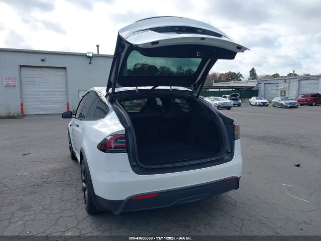 2023 TESLA MODEL X 7SAXCAE56PF404824 Photo 2