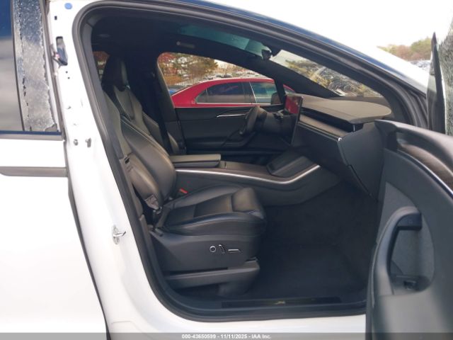 2023 TESLA MODEL X 7SAXCAE56PF404824 Photo 4