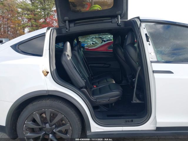 2023 TESLA MODEL X 7SAXCAE56PF404824 Photo 7
