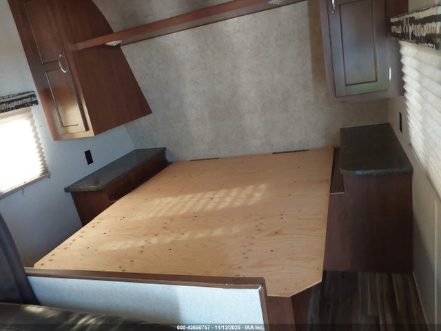 1UJBJ0BN1H17V0673 Jayco Jayflight