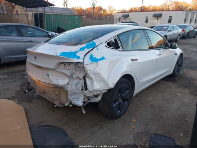 2022 TESLA MODEL 3 5YJ3E1EB2NF255806 Photo 3
