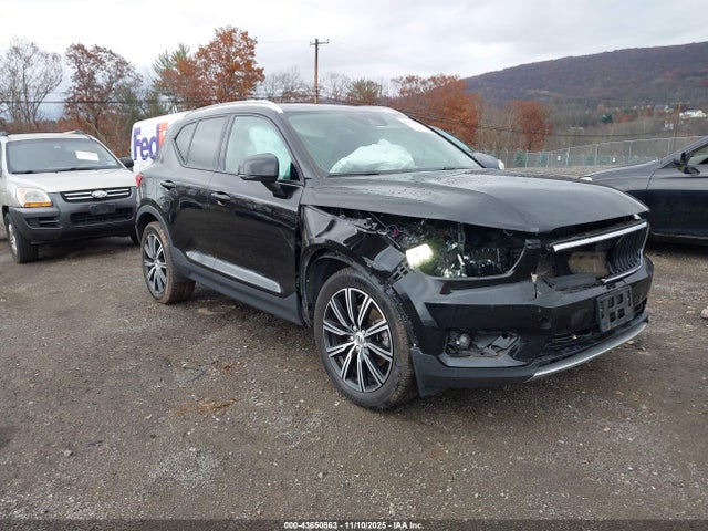 2021 VOLVO XC40 YV4162UK4M2607892