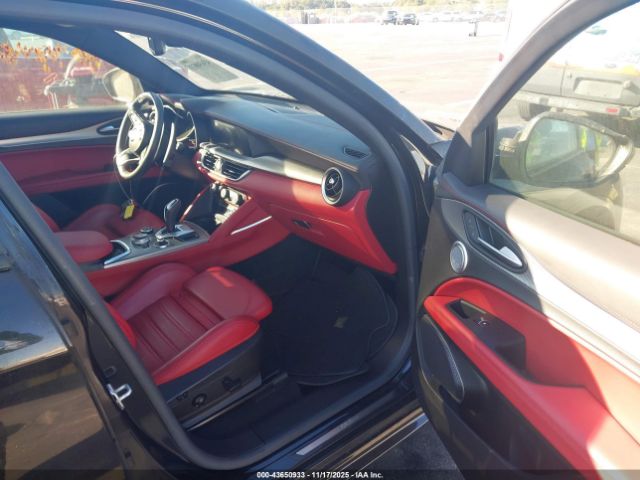 2020 ALFA ROMEO STELVIO ZASPAKBN1L7C86878 Photo 4
