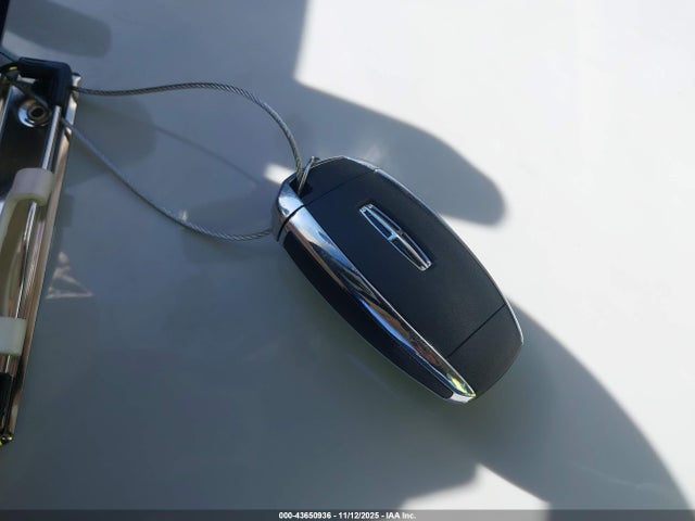 2017 LINCOLN MKZ 3LN6L5FC6HR618365 Photo 10