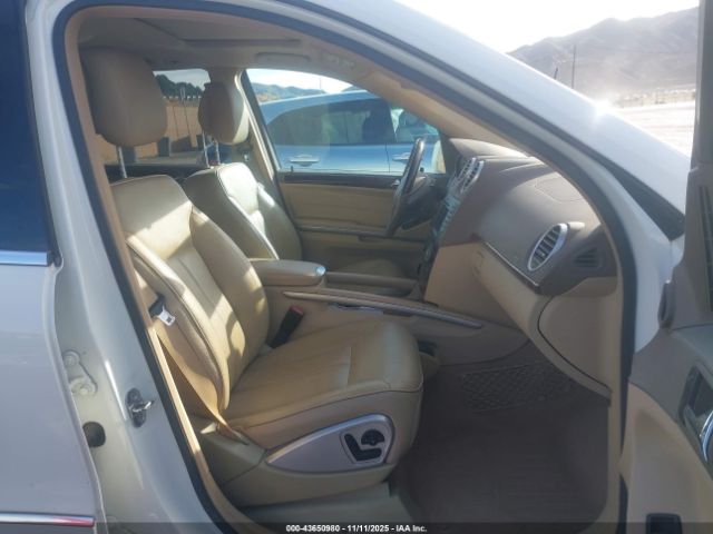 2010 MERCEDES-BENZ GL 550 4JGBF8GE2AA552873 Photo 4