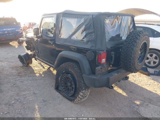 2015 JEEP WRANGLER 1C4BJWCGXFL525222 Photo 2