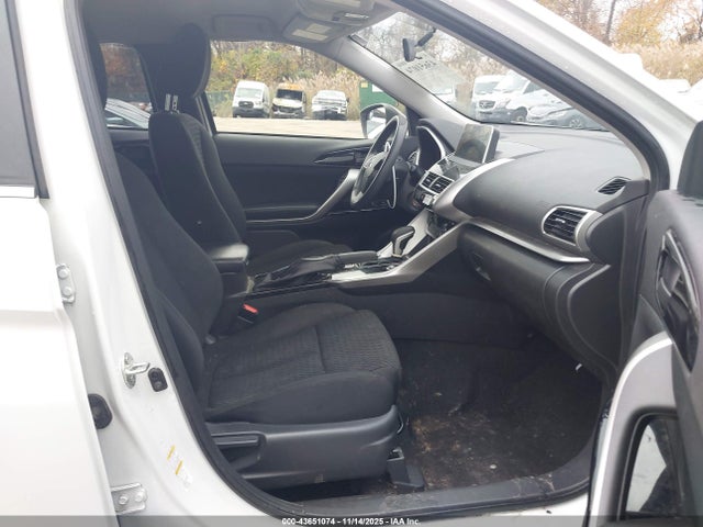 2020 MITSUBISHI ECLIPSE CROSS JA4AT4AA7LZ027829 Photo 4