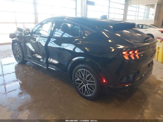 2024 FORD MUSTANG MACH-E 3FMTK3SU7RMA21913 Photo 2