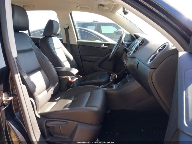 WVGBV7AX7HK017727 Volkswagen Tiguan 2.0t/2.0t S