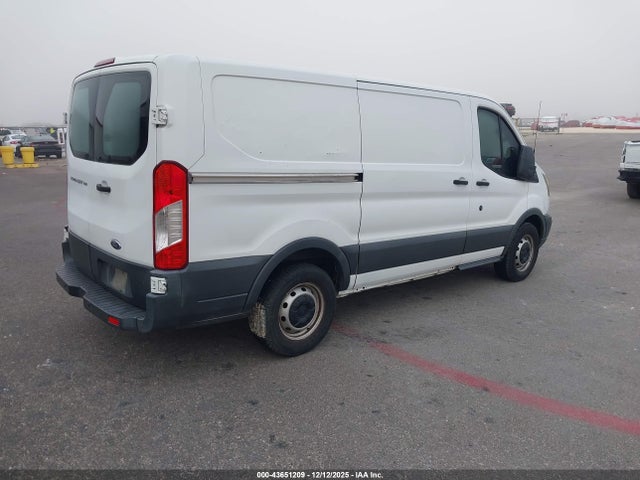 Ford Transit-150 2015 1FTNE1YM3FKA99284 Image 4