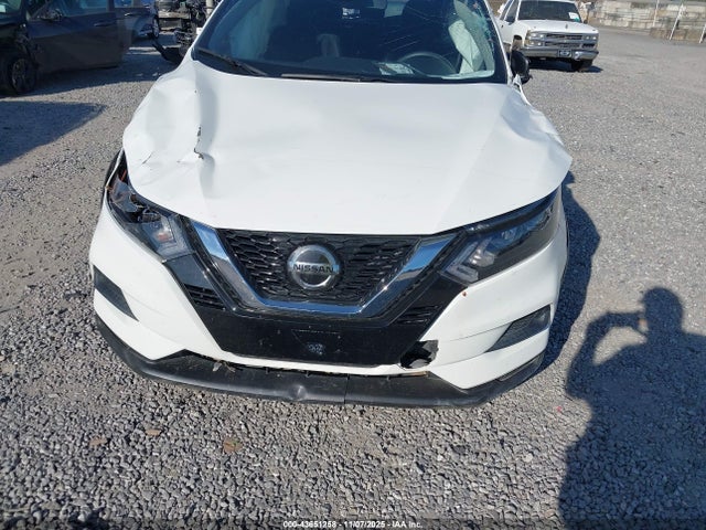 JN1BJ1AV7MW317401 Nissan Rogue Sport S Fwd Xtronic Cvt