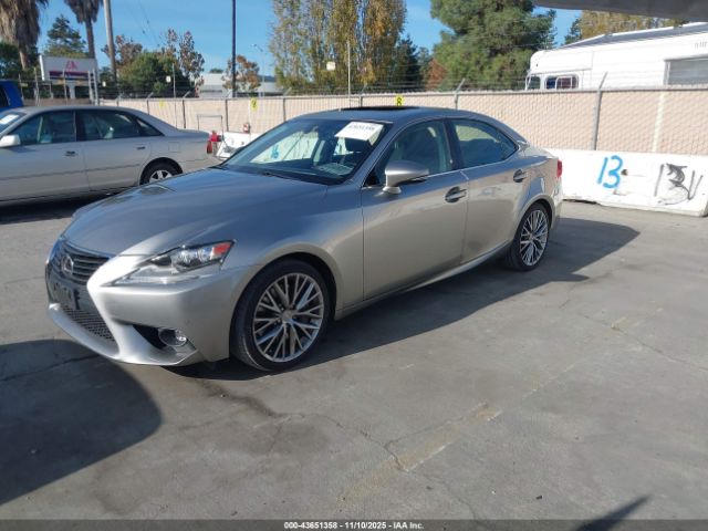 2016 LEXUS IS 200T JTHBA1D24G5011411 Photo 1