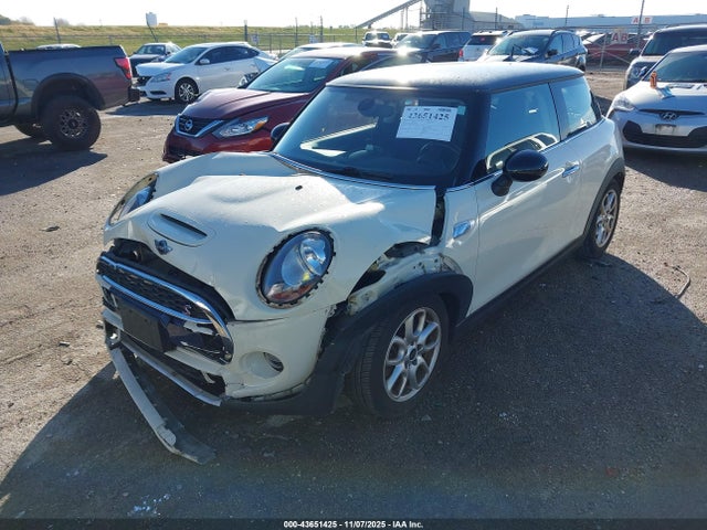 2015 MINI HARDTOP WMWXP7C52F2C60410 Photo 1