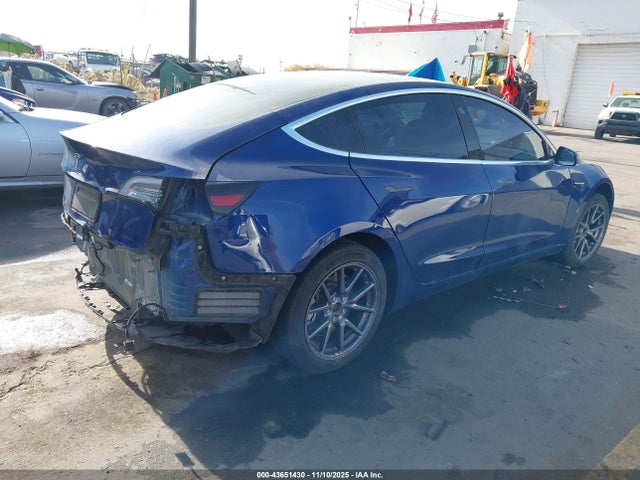 2019 TESLA MODEL 3 5YJ3E1EA9KF421242 Photo 3
