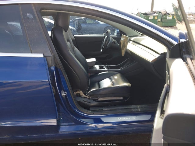2019 TESLA MODEL 3 5YJ3E1EA9KF421242 Photo 4