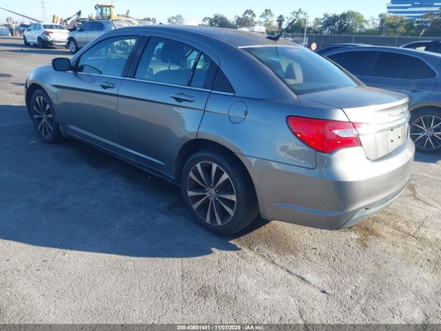 2012 CHRYSLER 200 1C3CCBBG3CN287758 Photo 2