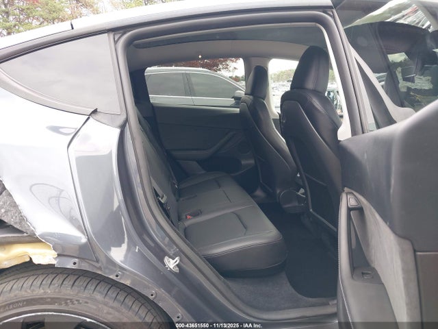 2023 TESLA MODEL Y 7SAYGDEF1PF833369 Photo 7