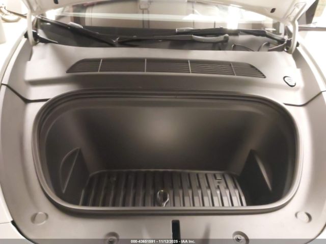 2023 TESLA MODEL Y 7SAYGDEE8PA173495 Photo 9