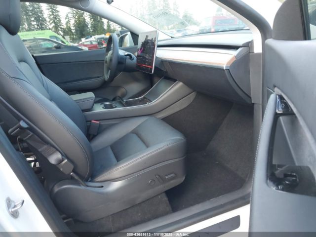 2020 TESLA MODEL Y 5YJYGDEE4LF057835 Photo 4