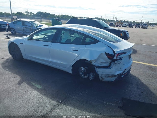 2024 TESLA MODEL 3 5YJ3E1EA8RF794203 Photo 2